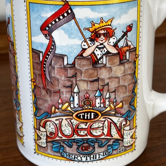 2 Mary Engelbreit Mugs "Queen of Everything" & "Lives Get One" Checkered Handles - Picture 4 of 15